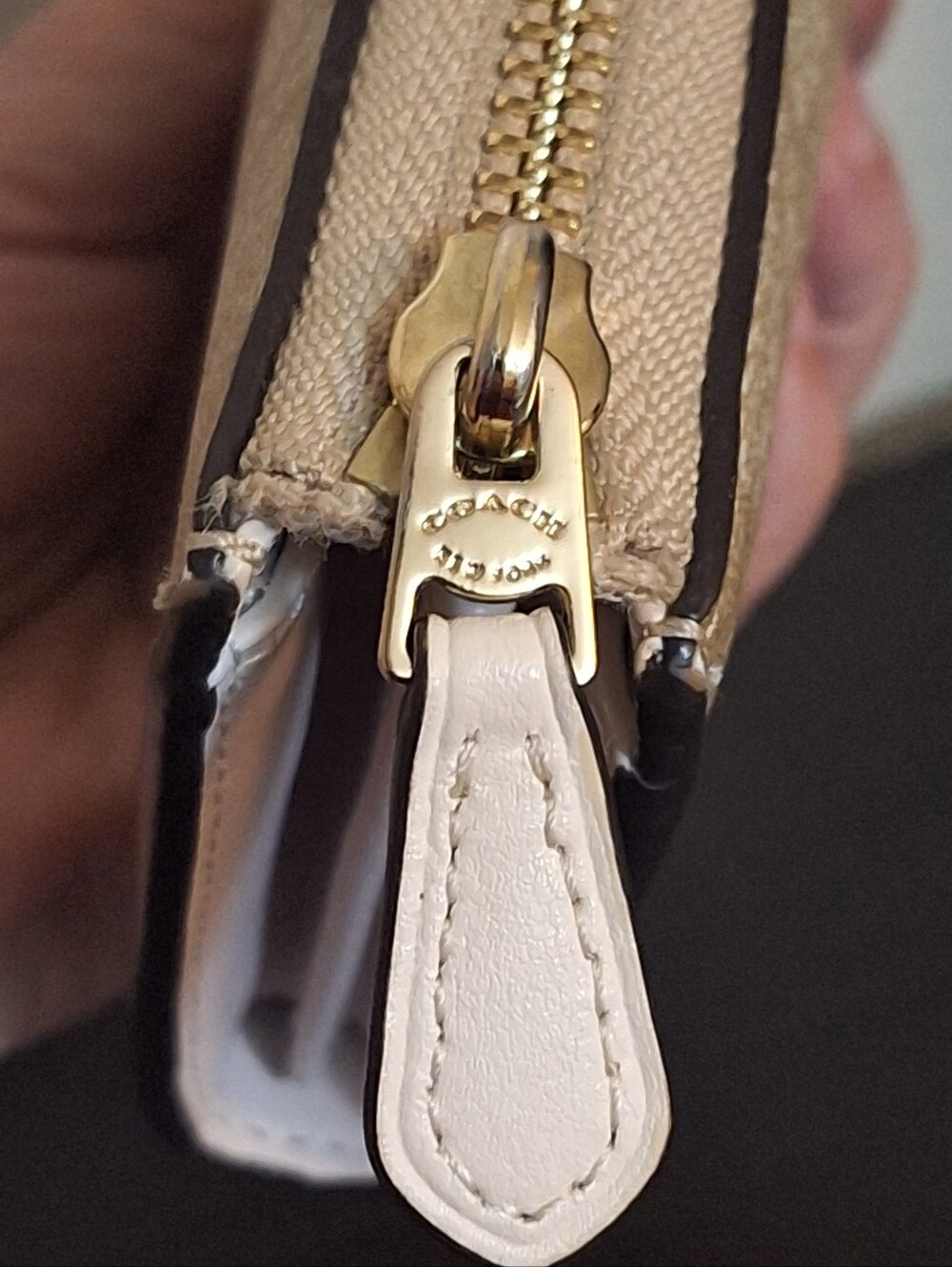 Coach Beige Signature Zip Wallet with Gold Logo - Picture 6 of 12